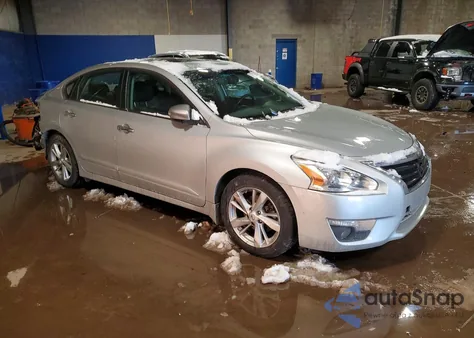 2015 Nissan Altima 2.5 z USA, uszkodzony, nr VIN 1N4AL3AP5FN362996